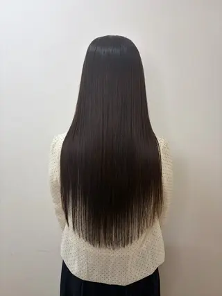 ロング レナークウィズ　北川 愛璃のヘアスタイル