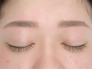 アイブロウ BellFlower Aki（眉・まつげ）のマツエク・マツパデザイン