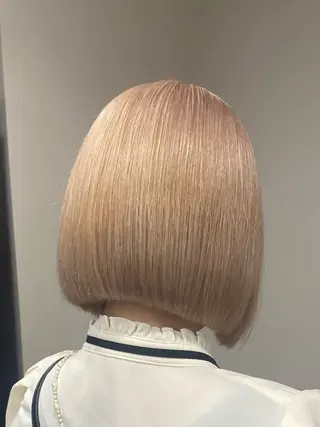 ミディアム レイヤー・ブリーチ kiyotoshiのヘアスタイル