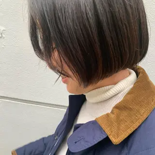 ショート カラー ヘアアレンジ サナ🌱 切りっぱなしボブのヘアスタイル