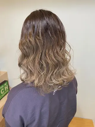 セミロング カラー ヘアアレンジ 佐藤 魁人のヘアスタイル