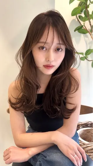 ロング レイヤーカット/透明 感カラー/aikaのヘアスタイル