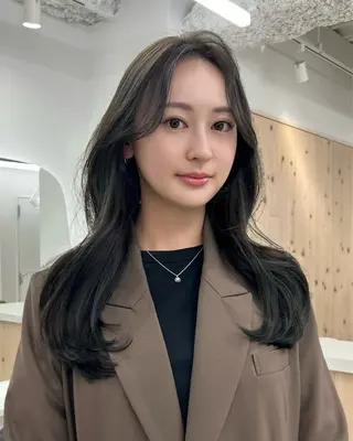 ロング カラー 韓国ヘアNo.1🤎 レイヤー／いちかのヘアスタイル