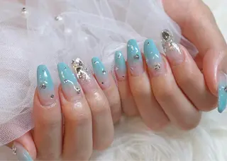 ネイル le'a まつ毛ネイルサロン所属・le`a-レア- マツエク×ネイルのネイルデザイン