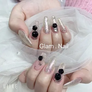 ネイル Glam nail salon所属・リ ナのネイルデザイン