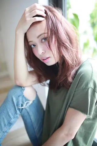 セミロング カラー パーマ ✖️リーアキト LEEAKITO✖️のヘアスタイル