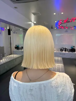 ショート カラー ザクザクレイヤー 🍀/ブリーチ/小田のヘアスタイル