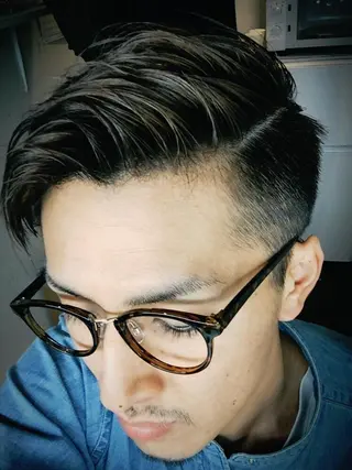 ショート カラー メンズ 成松 勇治のヘアスタイル