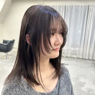 ミディアム カラー 7Bridge 滝内ひよりのヘアスタイル
