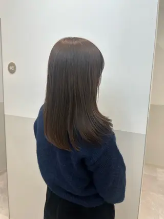 ミディアム SALOWIN所属・RI NAのヘアスタイル