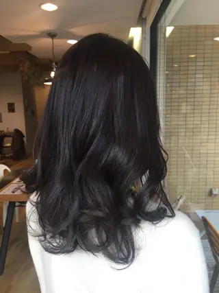 ロング カラー ツキダテ ユイのヘアスタイル