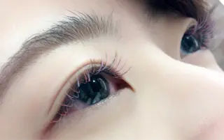 マツエク・マツパ arev所属・矢野 詩依奈の眉毛・アイブロウイメージ