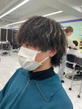 ミディアム パーマ ヘアアレンジ メンズ 艶カラー の達人のヘアスタイル