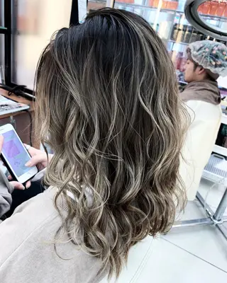 ロング カラー N° jillva ♦️川端裕司♦️のヘアスタイル