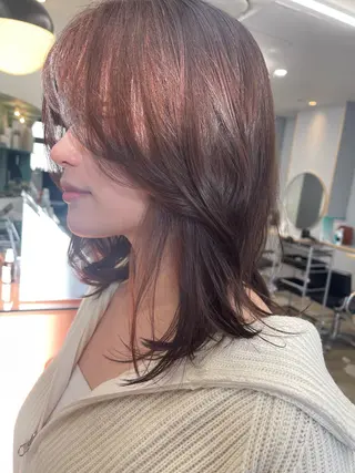 ミディアム カラー pole/apartment所属・💓パーマ，💗 レイヤーカットのヘアスタイル