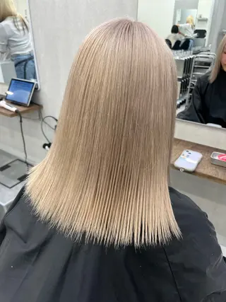 セミロング 🌈ハイトーンカラー ⋆˚ʚɞにいな🌈のヘアスタイル