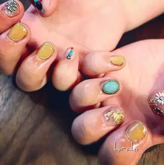 ネイル nail atelier AMBER所属・saori .の眉毛・アイブロウイメージ
