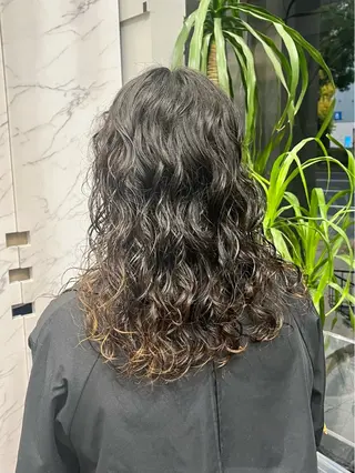 ミディアム ﾏｽﾀﾞ ｱｲﾘのヘアスタイル