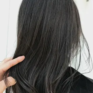 ロング カラー ヘアアレンジ moi-meme.soe所属・タナカ リナのヘアスタイル