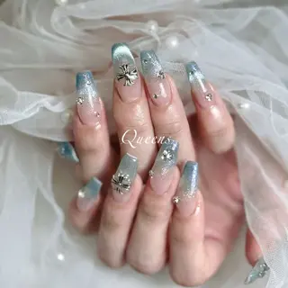 ネイル Queens テイのネイルデザイン