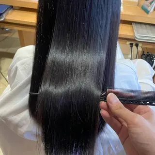 カラー 長谷川 智也/ディレクターのヘアスタイル