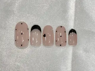 ネイル １アイ&ネイルサロン リスブラン銀座新富町のネイルデザイン