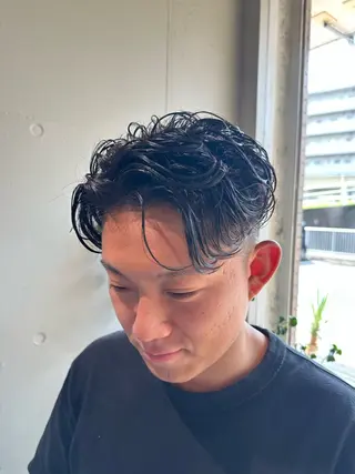 パーマ メンズ 加納 孝也のヘアスタイル