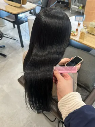 カラー Sakura / Fier umedaのヘアスタイル