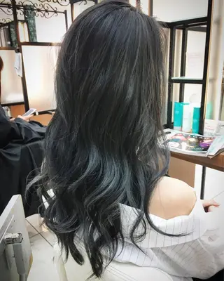 カラー N° jillva ♦️川端裕司♦️のヘアスタイル
