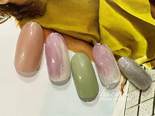 ネイル フルリール 【プライベートサロンのネイルデザイン