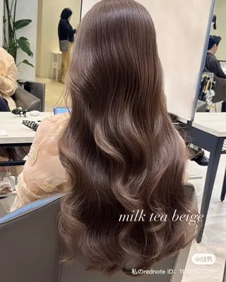 ロング カラー パーマ ヘアアレンジ JYUNESU所属・韓国・韓国ヘア 髪質改善のヘアスタイル