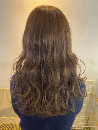 セミロング 岩尾 萌々子のヘアスタイル