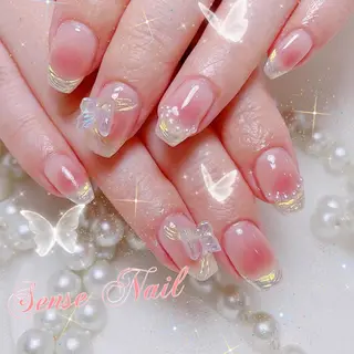 ネイル Queening 🦋のネイルデザイン