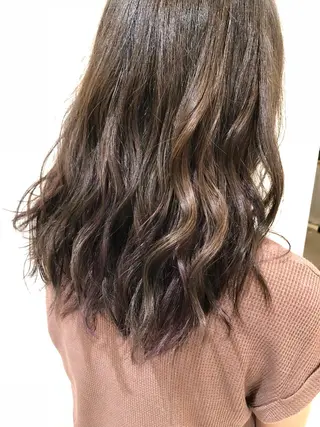 セミロング カラー 樋渡 侑希のヘアスタイル