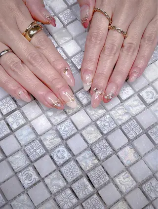 ミディアム めぐみのネイルサロン 惠のネイルデザイン