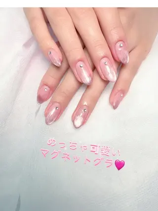 ネイル pink ladyサロン所属・べ にのネイルデザイン