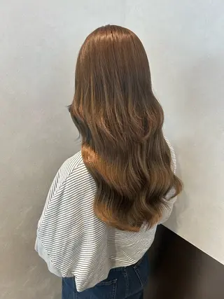 ミディアム 駒野 茜音のヘアスタイル