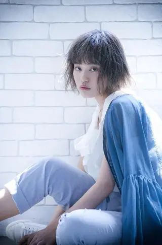 カラー ミディアム 三好 麻美のヘアスタイル