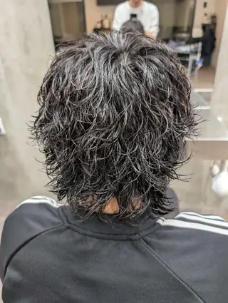 ミディアム パーマ メンズ QOL mens salon 円山所属・メンズ専門😎 QOL円山 YUTOのヘアスタイル