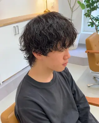 ミディアム パーマ メンズ 🫧hinaco 🫧のヘアスタイル