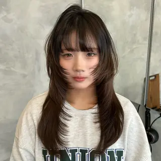 ロング 松川ヒナ｜韓国レイヤ /耳つぼジュエリーのヘアスタイル