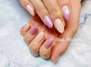 ネイル ネイルリボン 受付スタッフのネイルデザイン