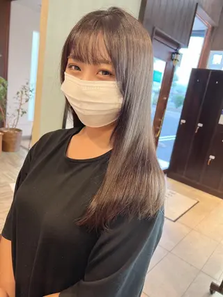 セミロング カラー 具志 正太のヘアスタイル