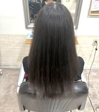 ロング 堀川 希歩のヘアスタイル