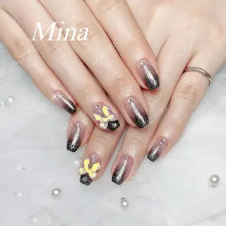 ネイル 🌷 Mooning 🌷のネイルデザイン