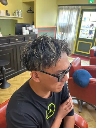 ショート カラー パーマ メンズ cure 船橋店所属・メンズヘア/艶カラー /ブリーチ/魁人のヘアスタイル