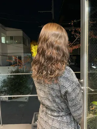 ミディアム 佐伯 和佳のヘアスタイル