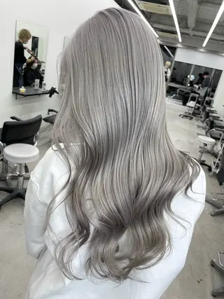 ロング カラー 黒田 真美のヘアスタイル