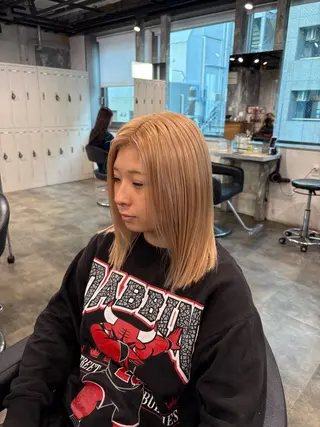 ミディアム カラー ハイトーン 横浜💞ミオのヘアスタイル