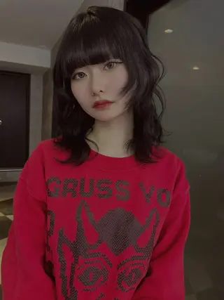 カラー GEM YURI ハイトーンカラーのヘアスタイル